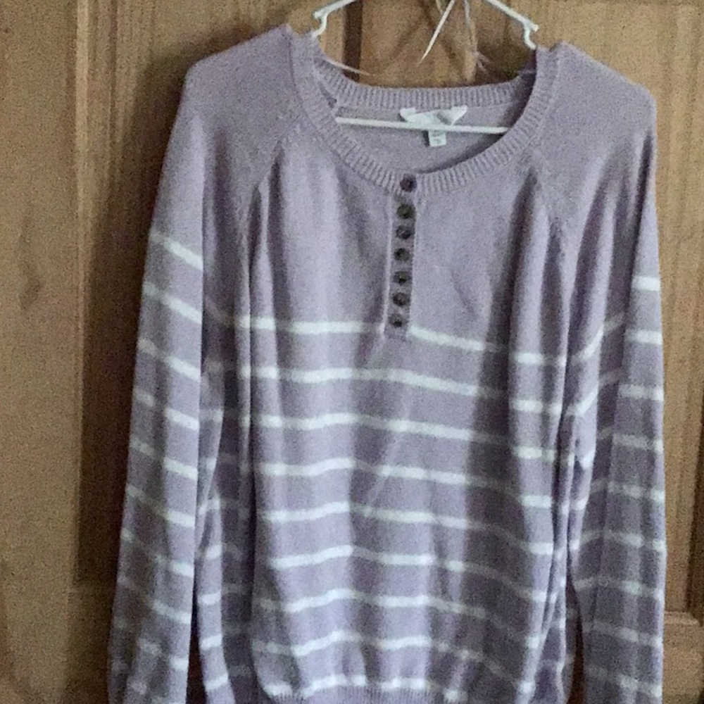 Size xl 16 18 purple and white sweater
